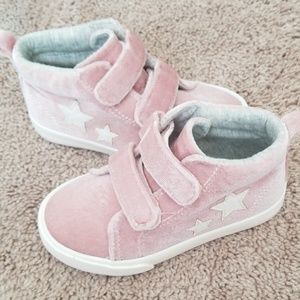 Pink star sneakers